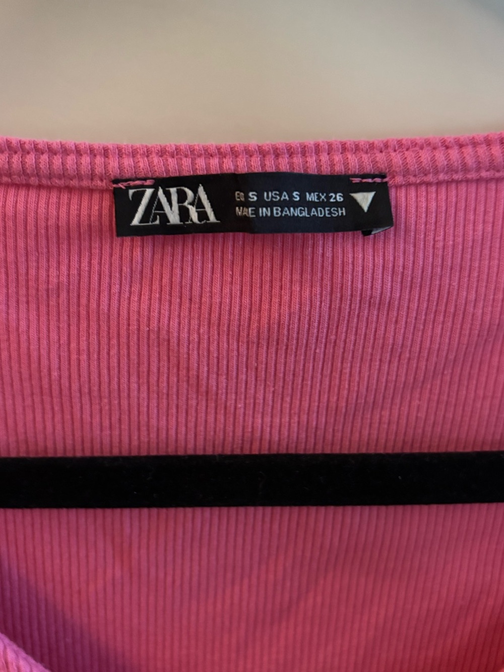 Pink Ruched Crop Top - Picture 3 of 4